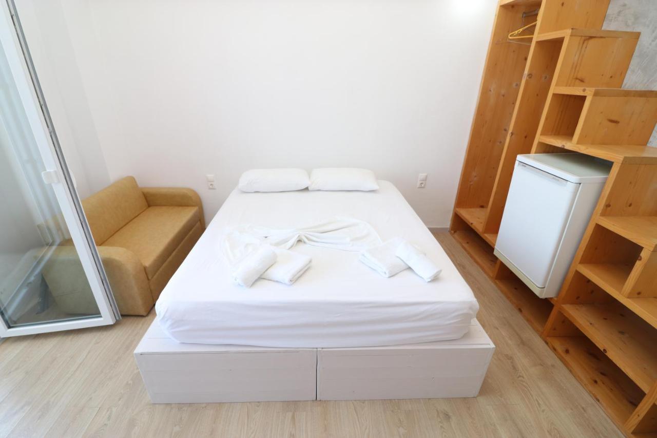 Leilighetshoteller Himara Blue Rooms