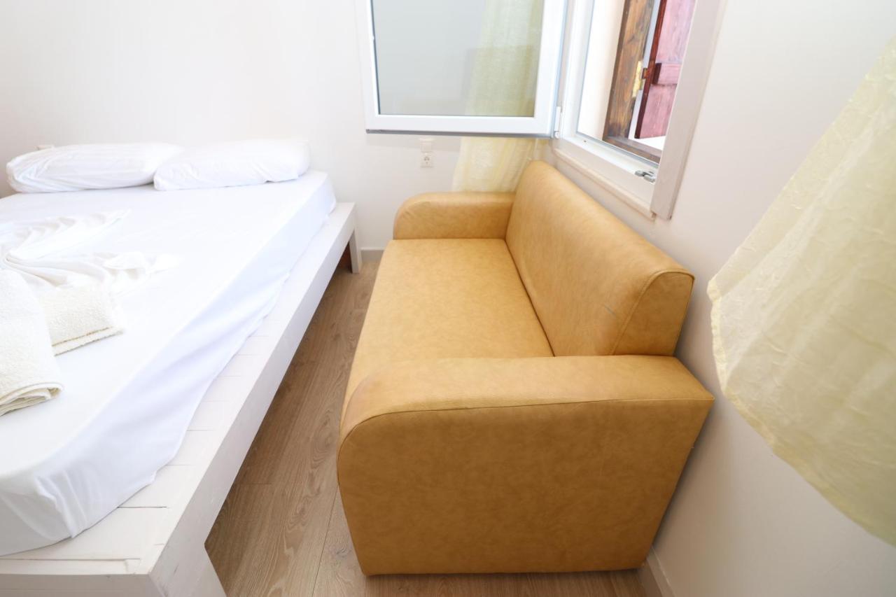 Himara Blue Rooms Himare