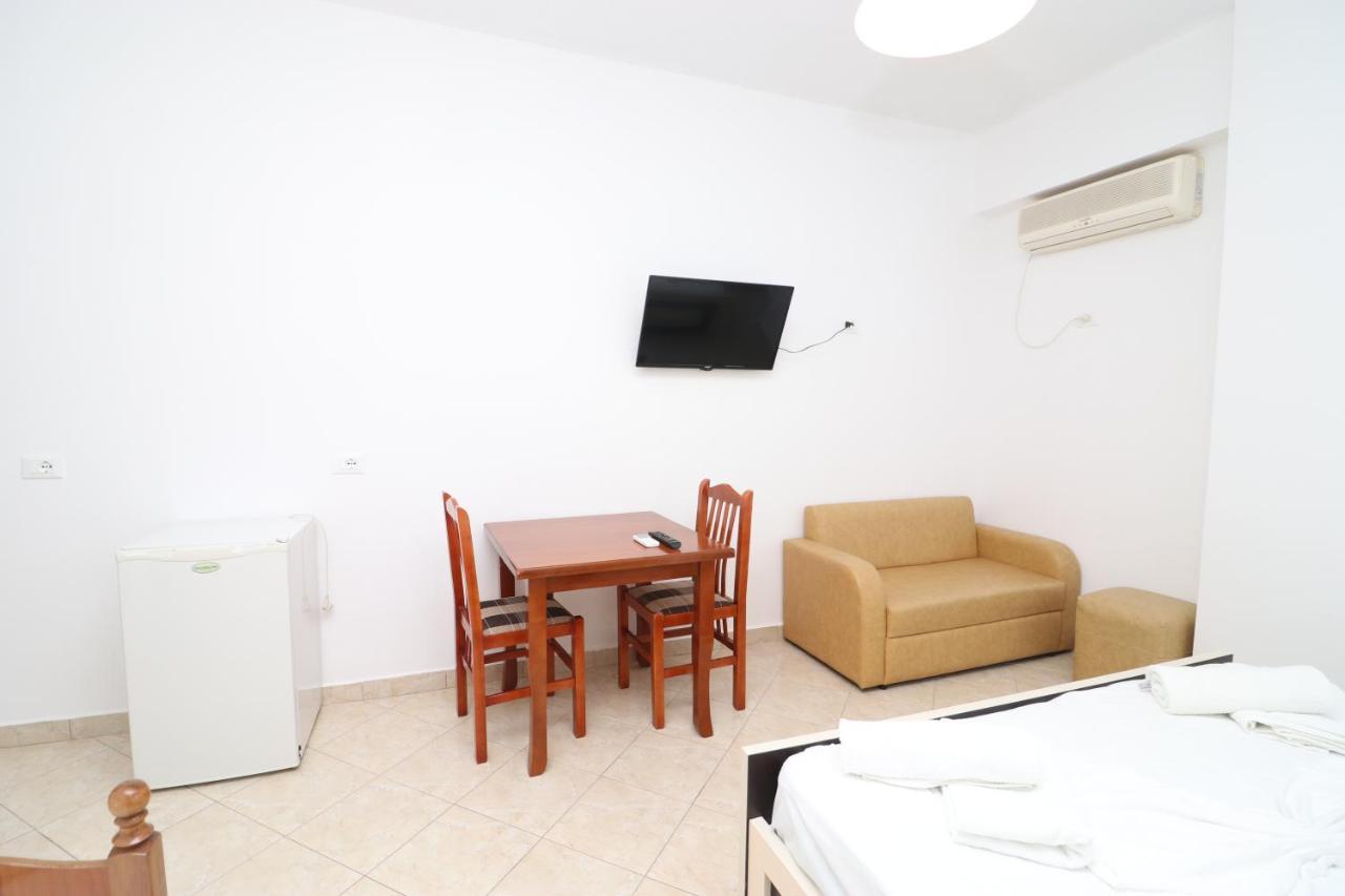 Himara Blue Rooms * Himare