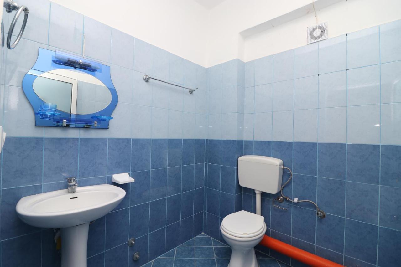 Himara Blue Rooms Aparthotel Himare
