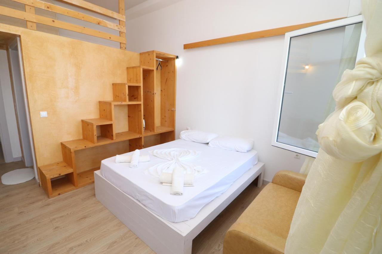 Himara Blue Rooms * Himare